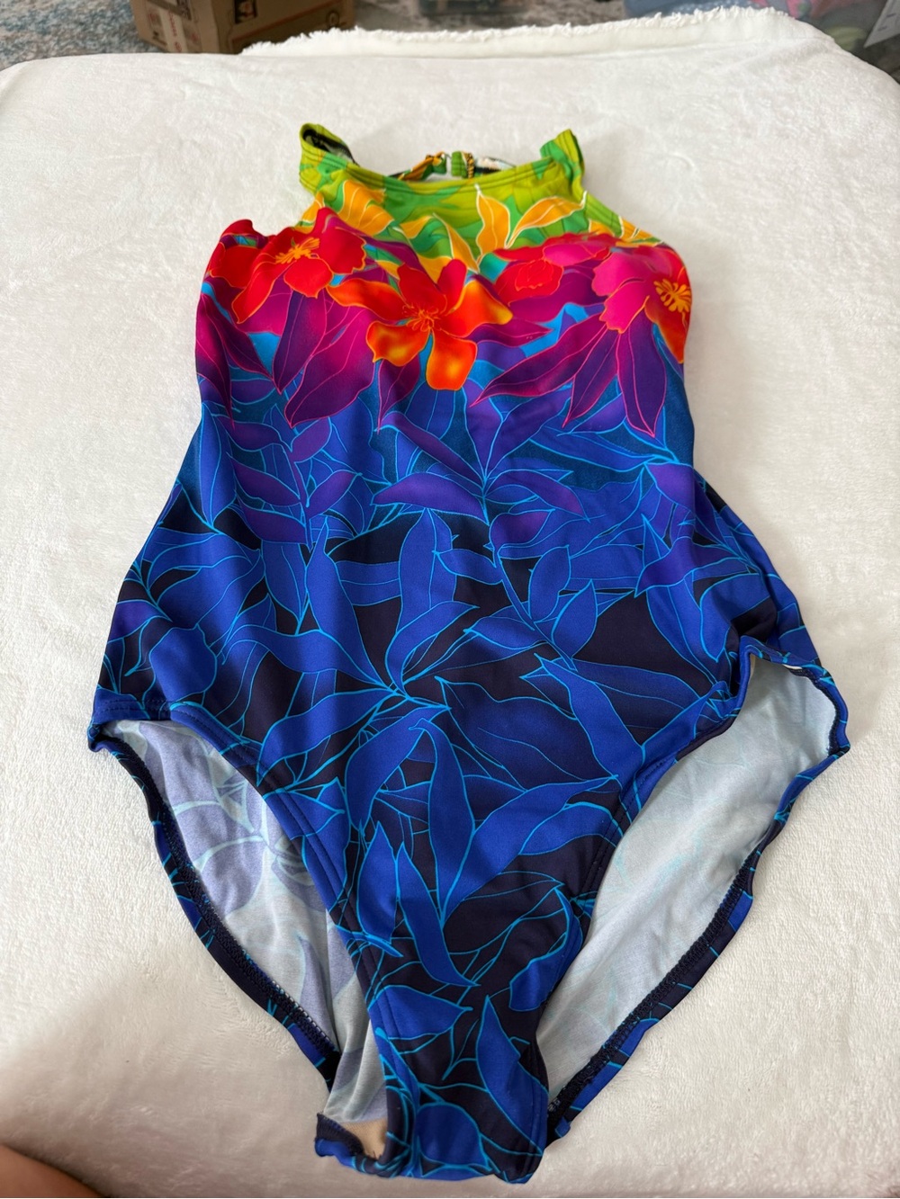 BEACH NATIVE WOMENS SWIMWEAR ONE-PIECE SWIMSUIT Size 10 NEW E16